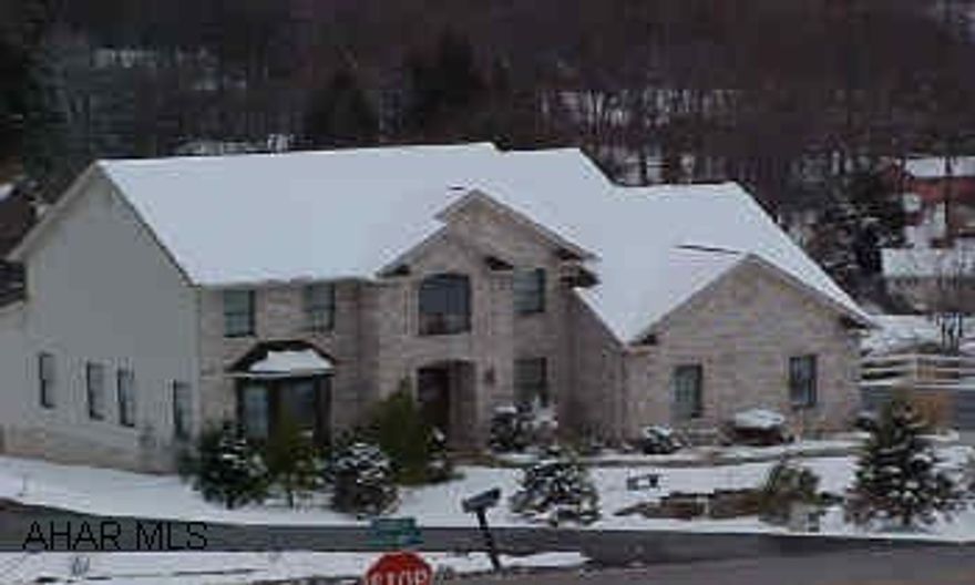 Immaculate - spacious open floor plan, 3400+ square feet, hardwood floors, birch cabinets / kitchen, 14 rooms!  Fireplace, all appliances, crown molding, central vac, arched doorways, built by CCM.