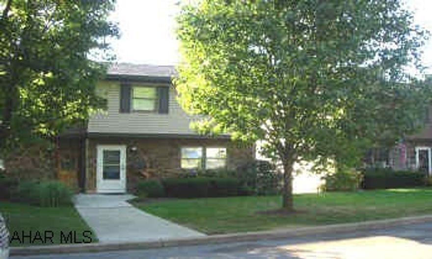 REALLY NICE.  MANY UPGRADES.  MODERN KITCHEN, SUNKEN LIVING ROOM.  ALL APPLIANCES STAY.  FAMILY ROOM ON LOWER LEVEL.  COVERED DECK.  1 CAR GARAGE.  NEW WINDOWS ON SECOND FLOOR.  ROOF, SPOUTING AND SIDING ONLY 2 YEARS OLD.  A MUST SEE!  $50.00 ASSOC. FEE INCLUDES GARBAGE AND OUTSIDE MAINTENANCE.  FEE IS PAID TILL JANUARY.