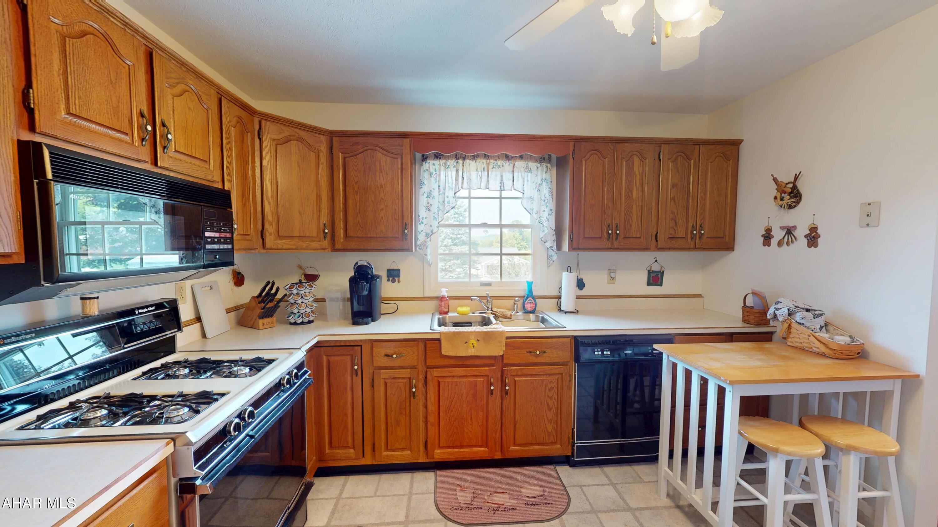 Rolling Hills - Residential