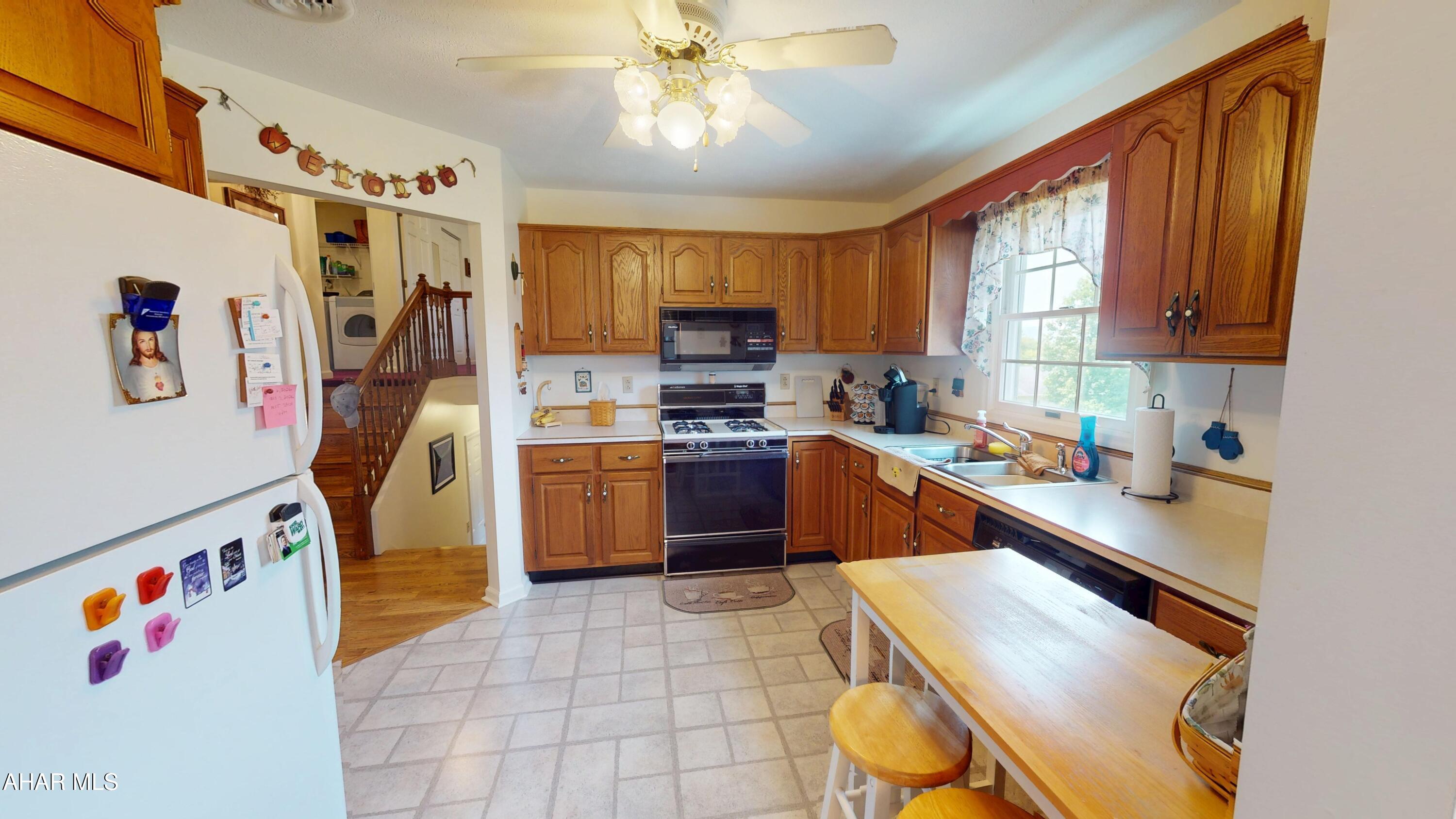 Rolling Hills - Residential