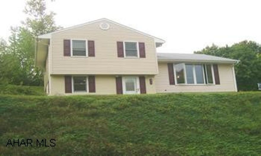 Fantastic neighborhood, tucked away off E. Pleasant Valley, 3 BR, 1.5 BA.  A lot of Living space, 119x150 lot,  20x13 family room featuring cathedral ceilings, fireplace, & built-ins, both the shed & deck are 14x24. 2 car garage & Great View! Fantastic neighborhood tucked away off East Pleasant Valley, 3BR, 1.5 BA. A lot of Living space, 119x150 lot, 20x13 family room featuring cathedral ceilings, fireplace, and built-ins, both shed and deck are 14x24.  2 car garage and Great Views!