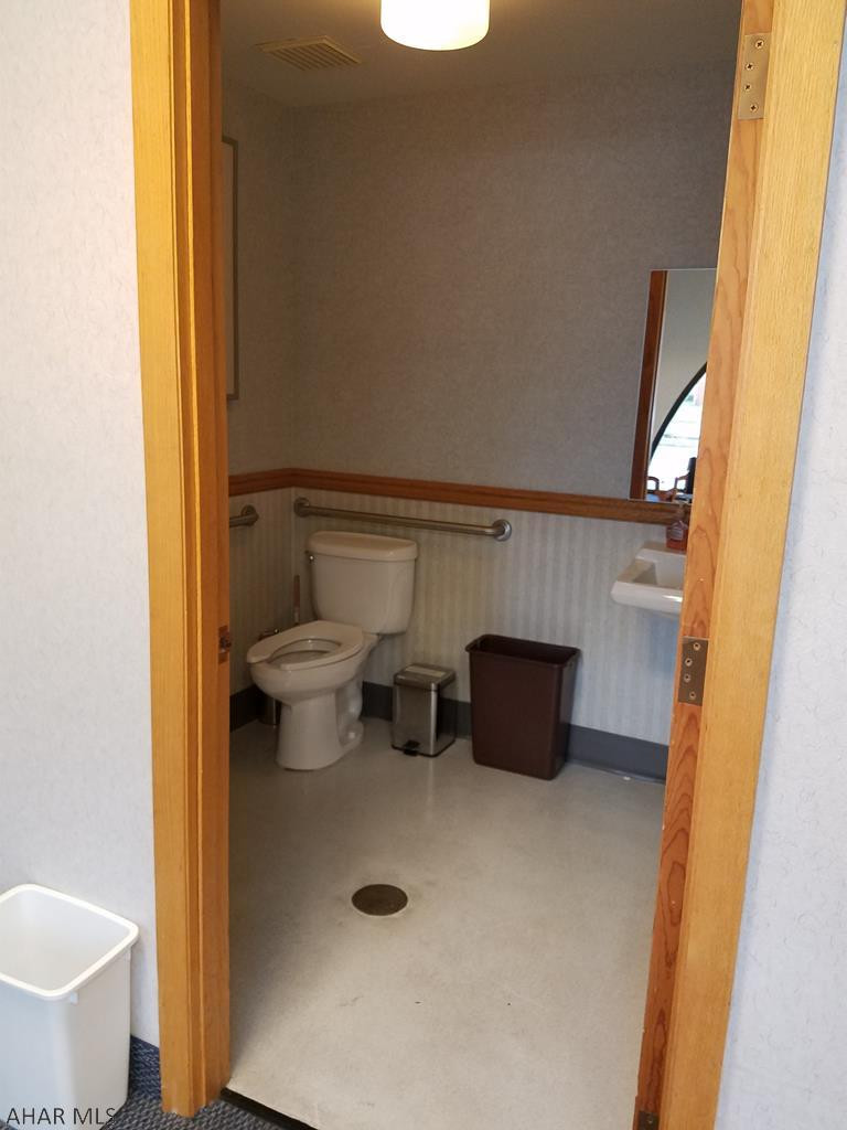 Unknown - Commercial Sale