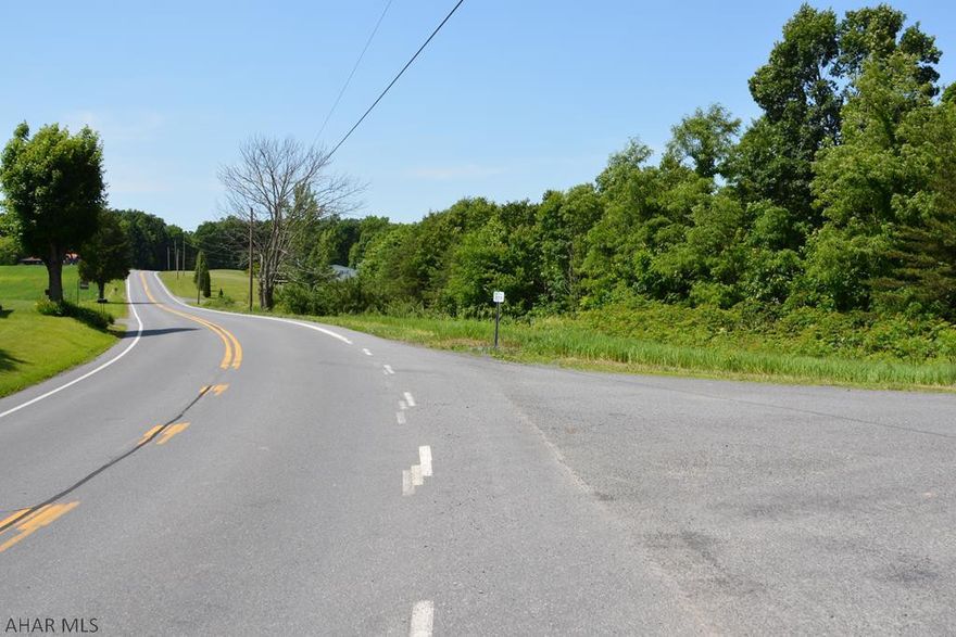 Nice Building lot with Country Mtn views with road frontage. Would make a nice place to build a full time residence or getaway. Located not far from State Game lands.