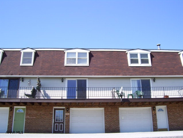 Maple Hollow - Residential