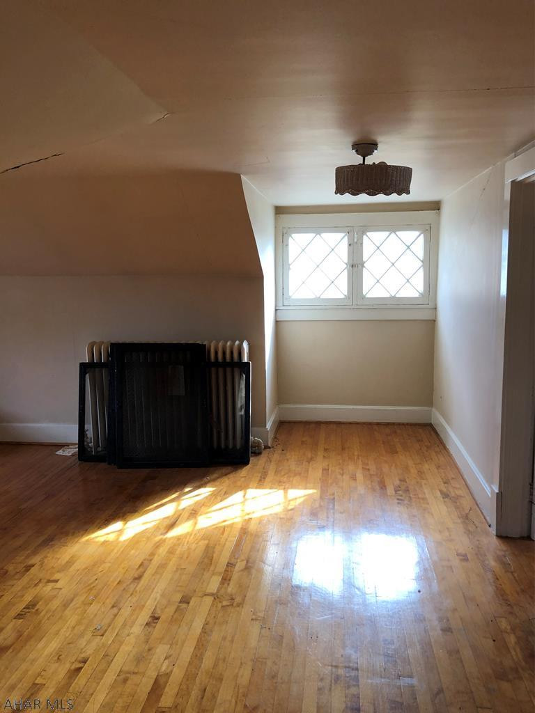 Llyswen - Residential