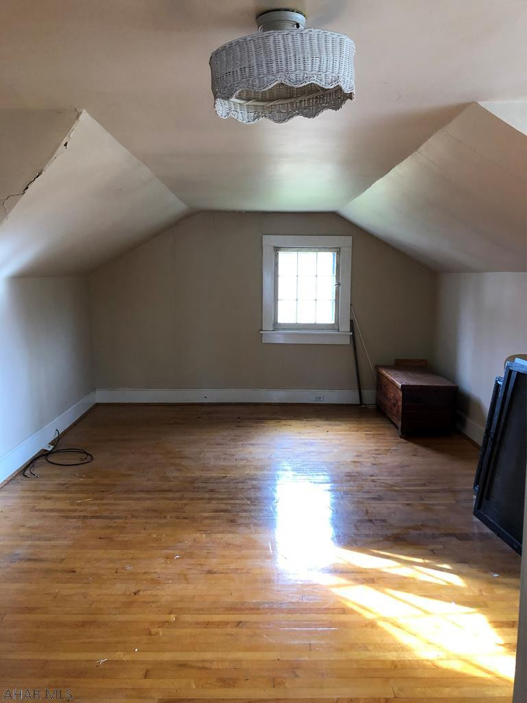 Llyswen - Residential