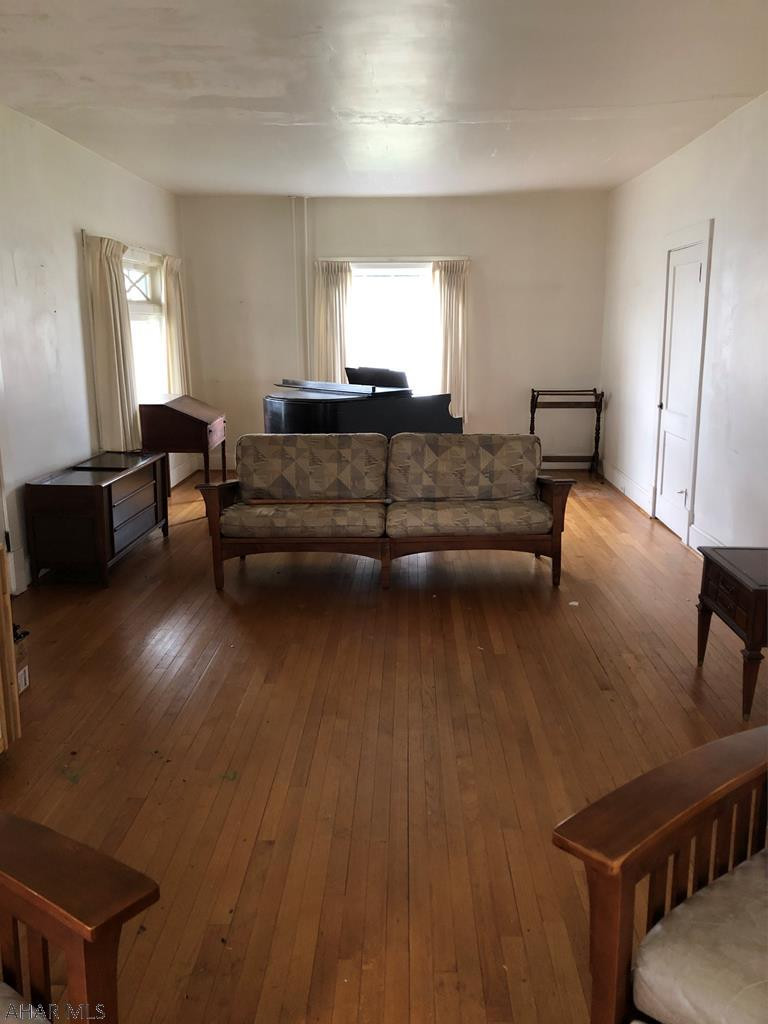 Llyswen - Residential