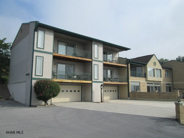 Canoe Creek - Residential