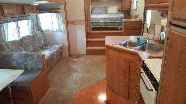 Glendale Yearound - Residential