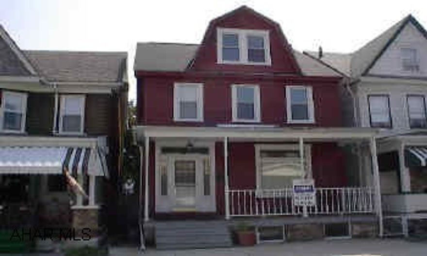 3-4 BEDROOM, FENCED YARD.  NEW VINYL WINDOWS AND SIDEWALL, STOVE, REFRIGERATOR, DISHWASHER.  1ST FLR LAUNDRY, 1/2 BATH IN MASTER BEDROOM.  NICE WOODWORK AND STAIRCASE. DON'T MISS THE OPPORTUNITY TO OWN THIS GRACIOUS HOME.  3-4 BEDROOM, SEMI-FINISHED ATTIC, FENCED YARD, KITCHEN WITH APPLIANCES AND FIRST FLOOR LAUNDRY.  CALL DARLA 696-1227 OR 934-4663.