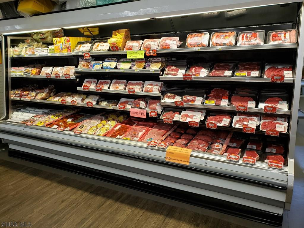 Unknown - Commercial Sale