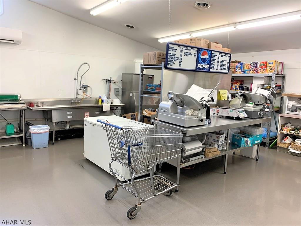 Unknown - Commercial Sale