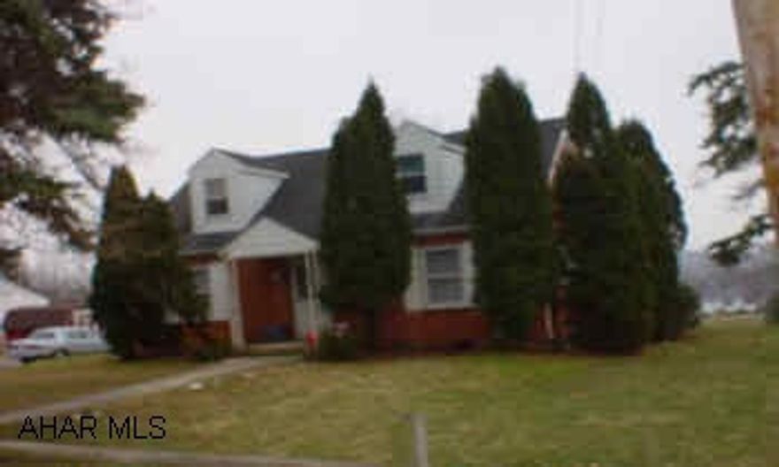 Cape Cod, 3 BR, 1 BA, large level lot. Prestigious neighborhood, needs some TLC, but has great potential.