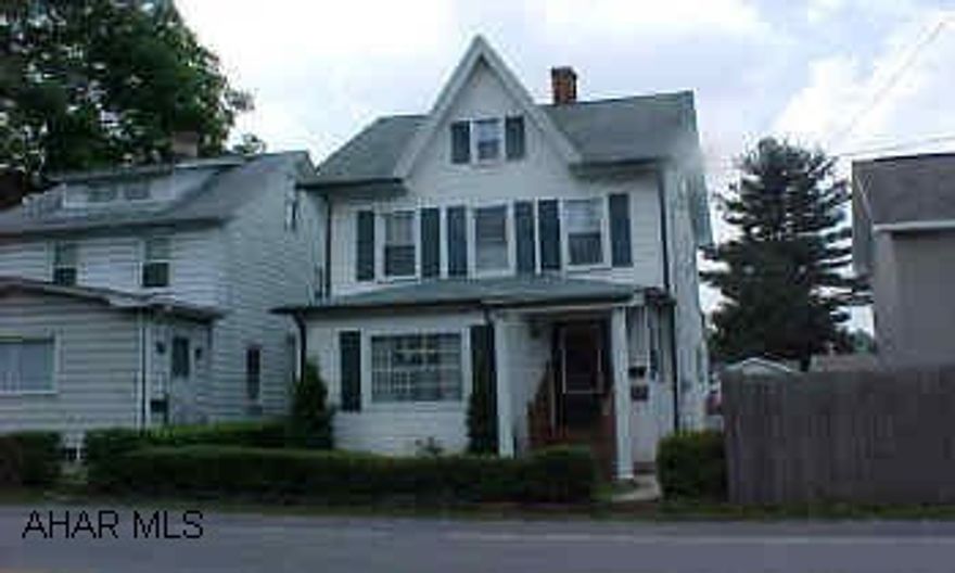 Better then a townhouse, Low Taxes & Utilities, Completely remodeled inside -Move-in Condition,Thermo-pane windows- Pergo Floor-1st floor laundry-1-Car Garage- Off street parking Better then a townhouse, Low Taxes & Utilities, Completely remodeled inside -Move-in Condition,Thermo-pane windows- Pergo Floor-1st floor laundry-1-Car Garage- Off street parking