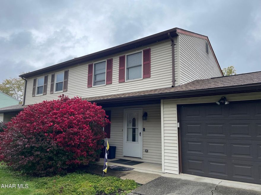 Very nice half double. Beautifully maintained.
Fenced in back yard. New Roof 2019. Water heater 8yrs old.  New garage door. Convenient Laundry off kitchen. Own this home for $77,500.00. You can't rent this cheap! 24 Hr notice. Cashew the puppy may be in his crate. Please don't let him out.