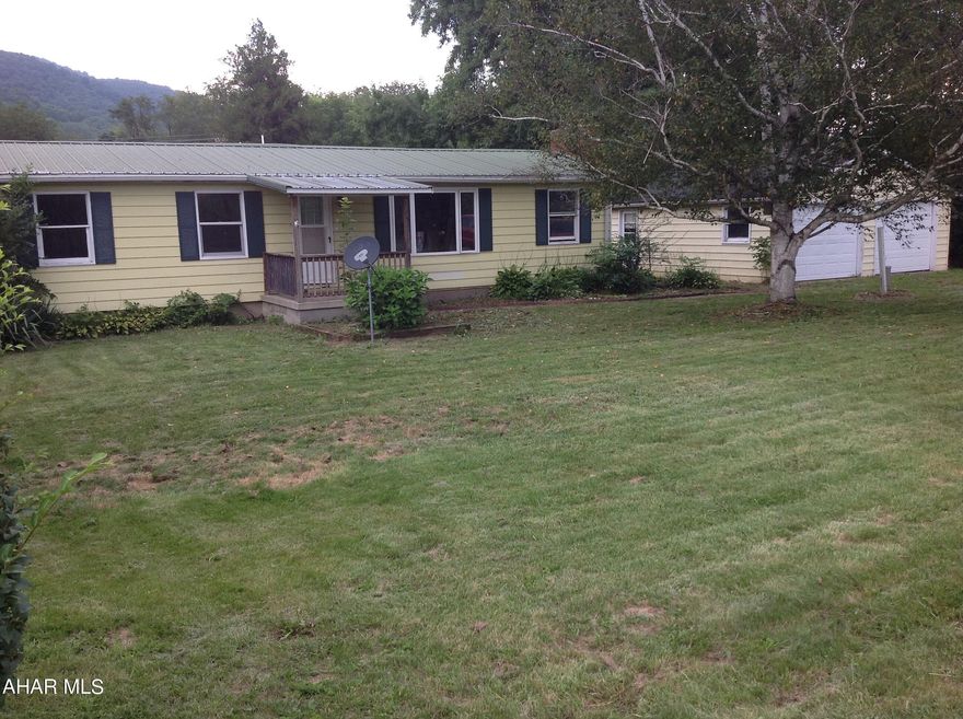 Looking for a beautiful area for a full time or weekend home. Look no further. This home needs some TLC but could be a great home. Look no further. This home needs some TLC but could be a great home in very nice area.