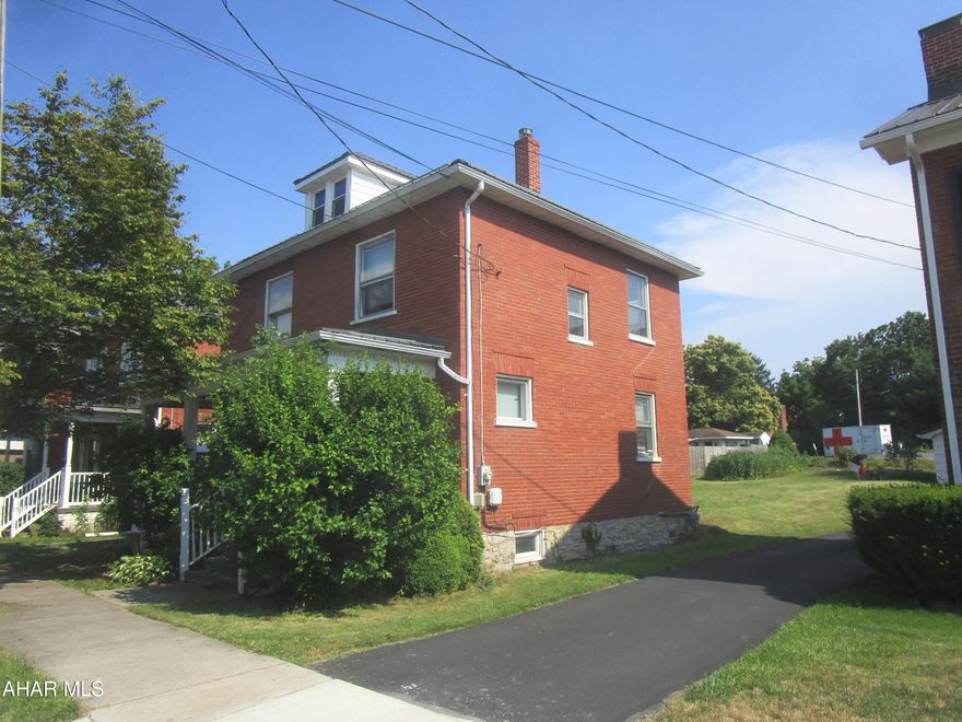 NEW PRICE!!  Brick 2-story conveniently located to the Bedford Borough amenities, e.g., stores, banks, Fort Bedford Park, ''Raystown Branch'',...  

Since 2021, almost all new interior paint; metal chimney liner; landscaping.

2nd Floor combo bedroom/laundry - could be the 4th BR.

Great attic storage with stairway access.


Paved driveway on west side of house belongs to the neighbor; please do NOT park here.  

The shale driveway on east side of house belongs to this property.  

Spacious back yard.

Zoning: Historic District & C-1 Commercial District - Central.

It is the buyer's responsibility to confirm sq. ft. of gross living area; taxes; property boundaries; zoning.