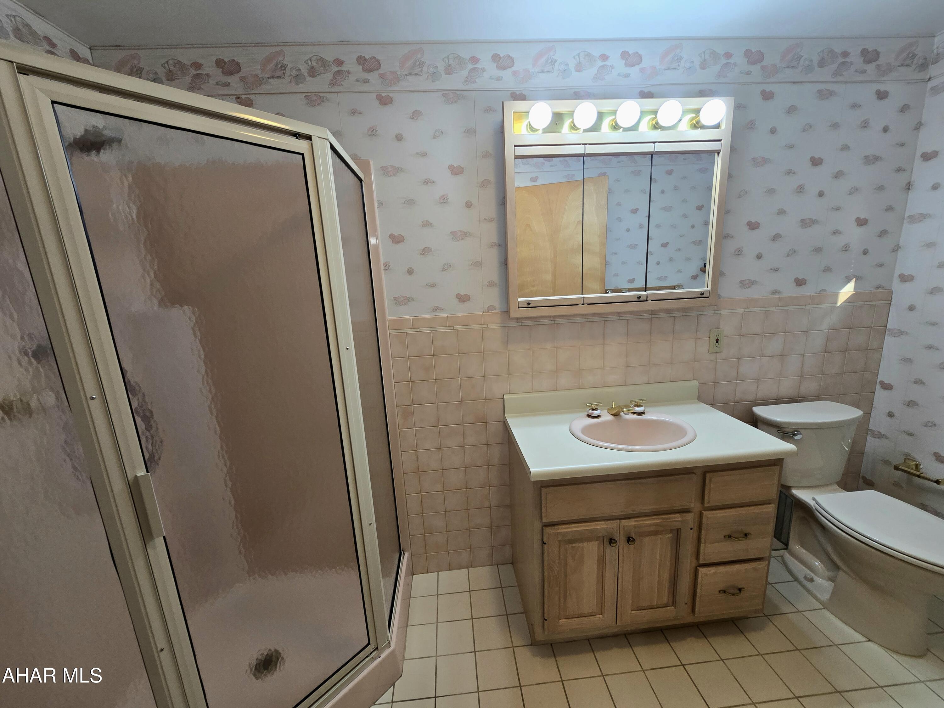 Holiday Manor - Residential