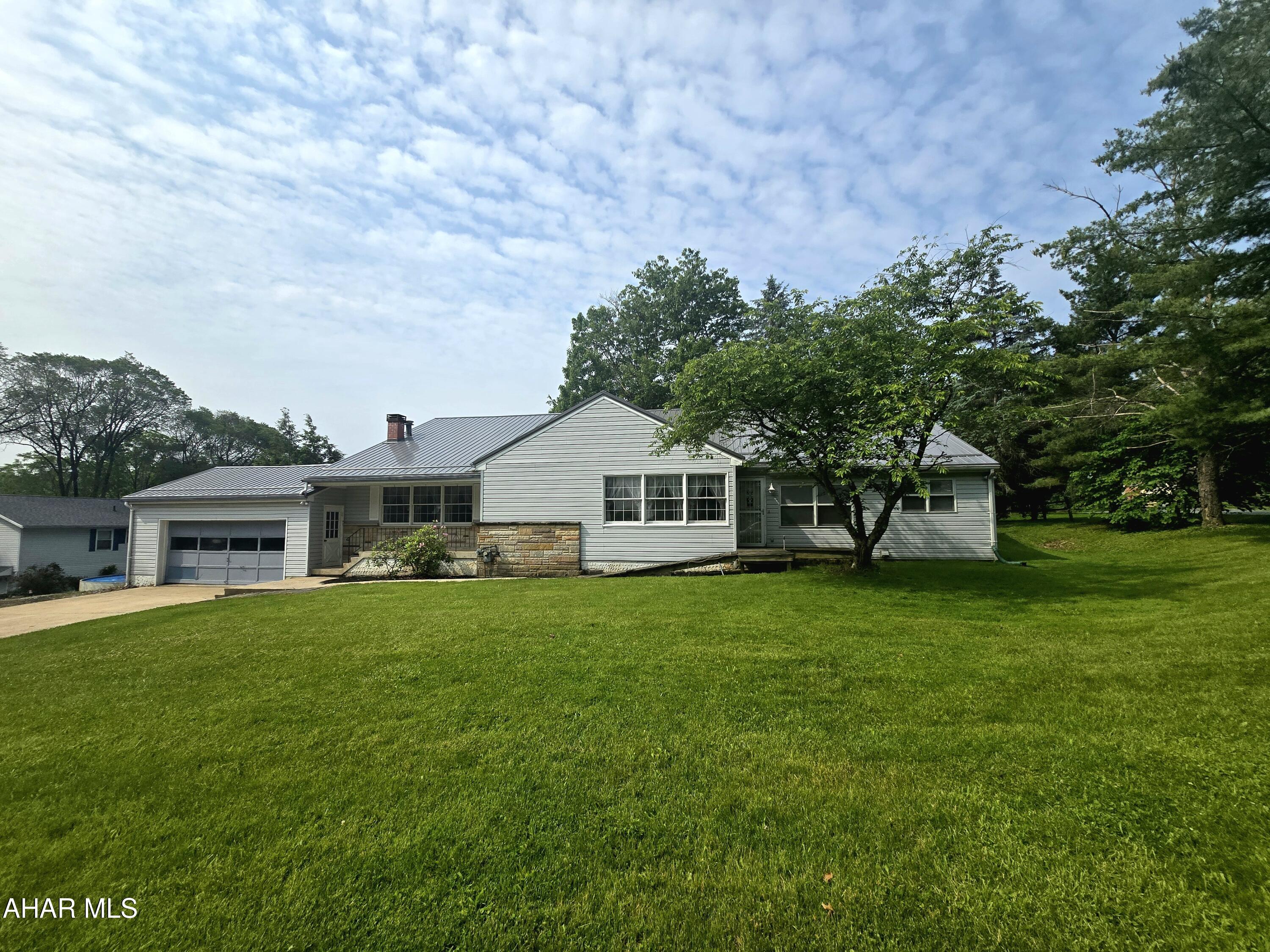 Holiday Manor - Residential