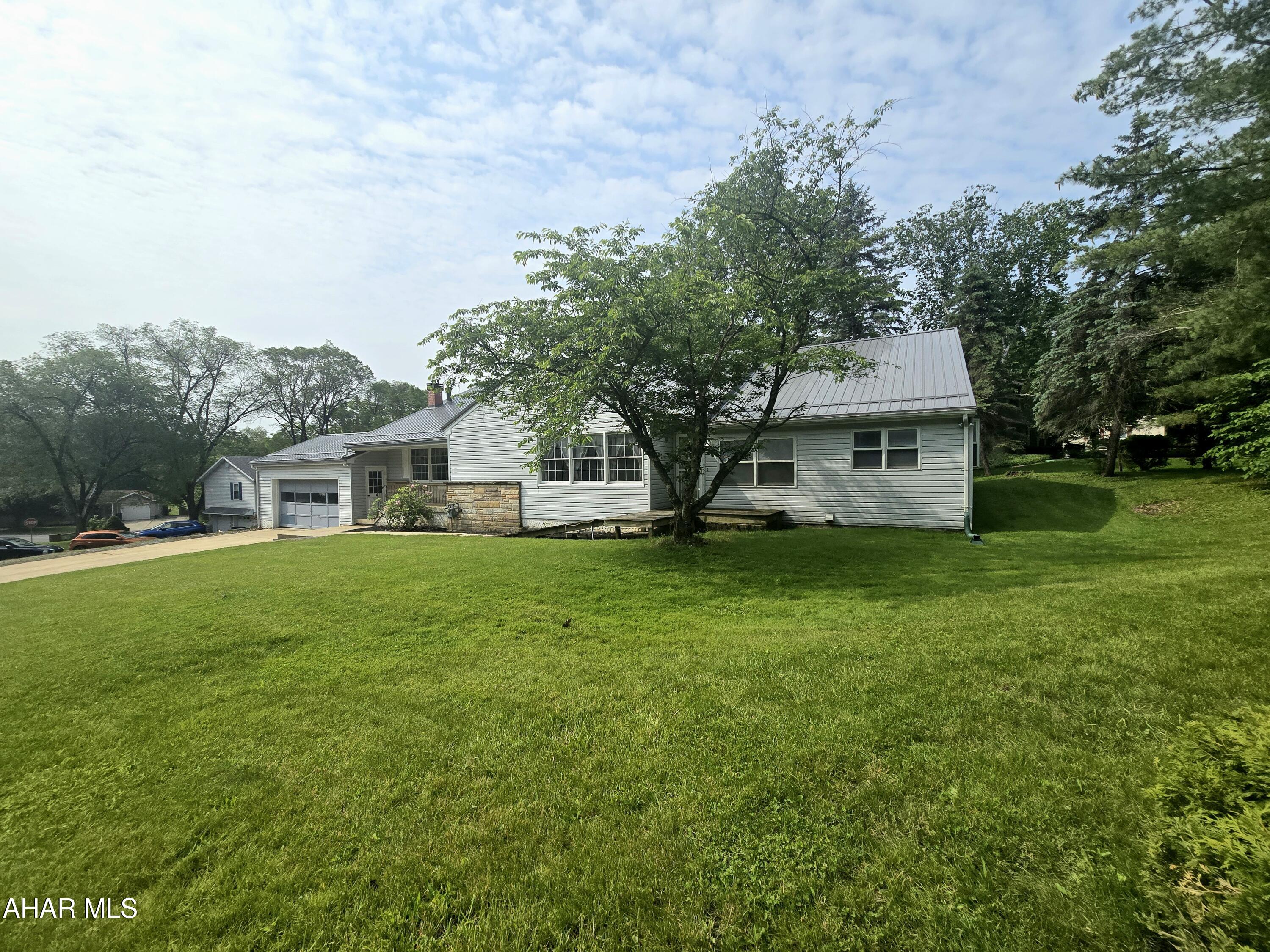 Holiday Manor - Residential