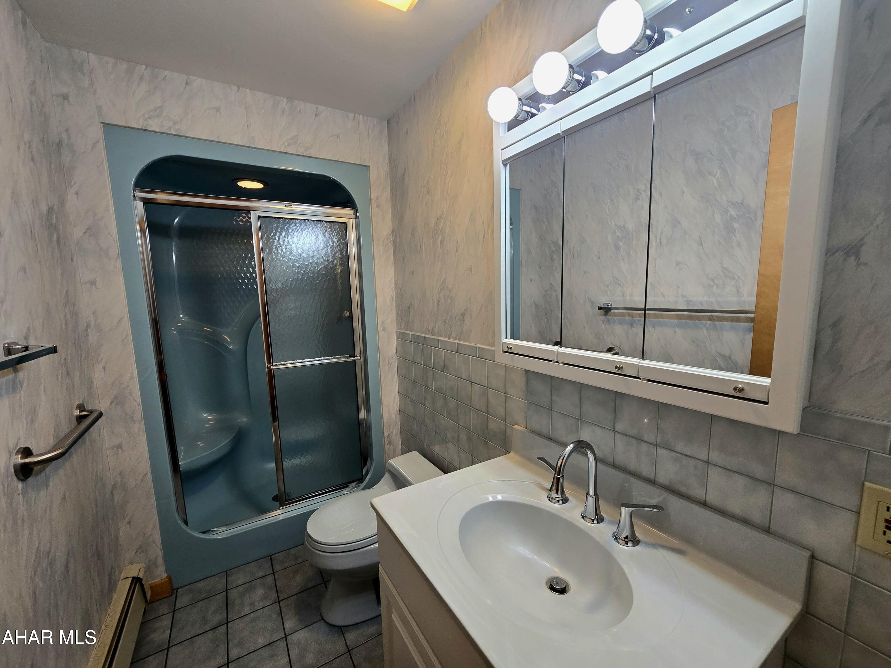 Holiday Manor - Residential