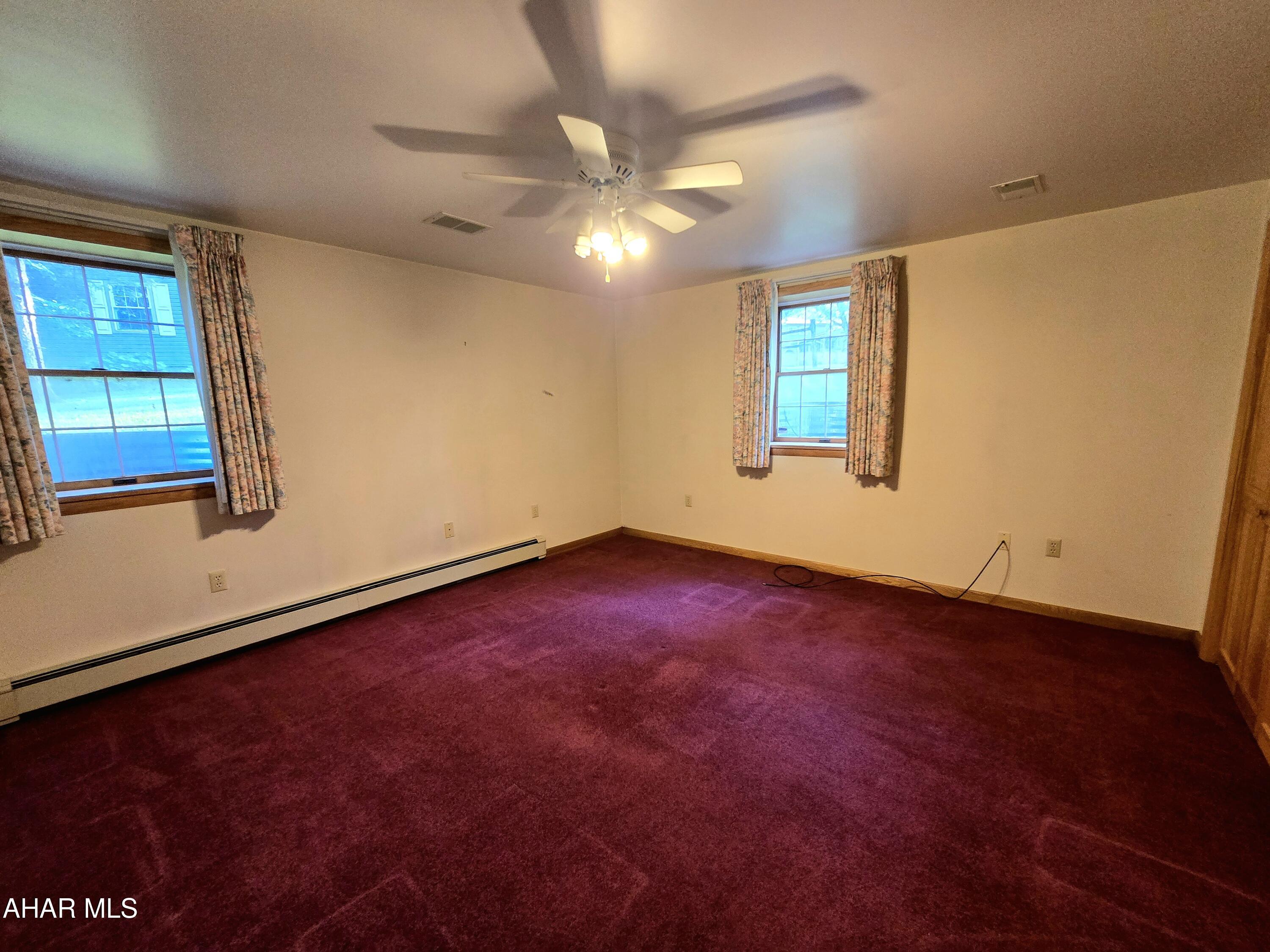 Holiday Manor - Residential