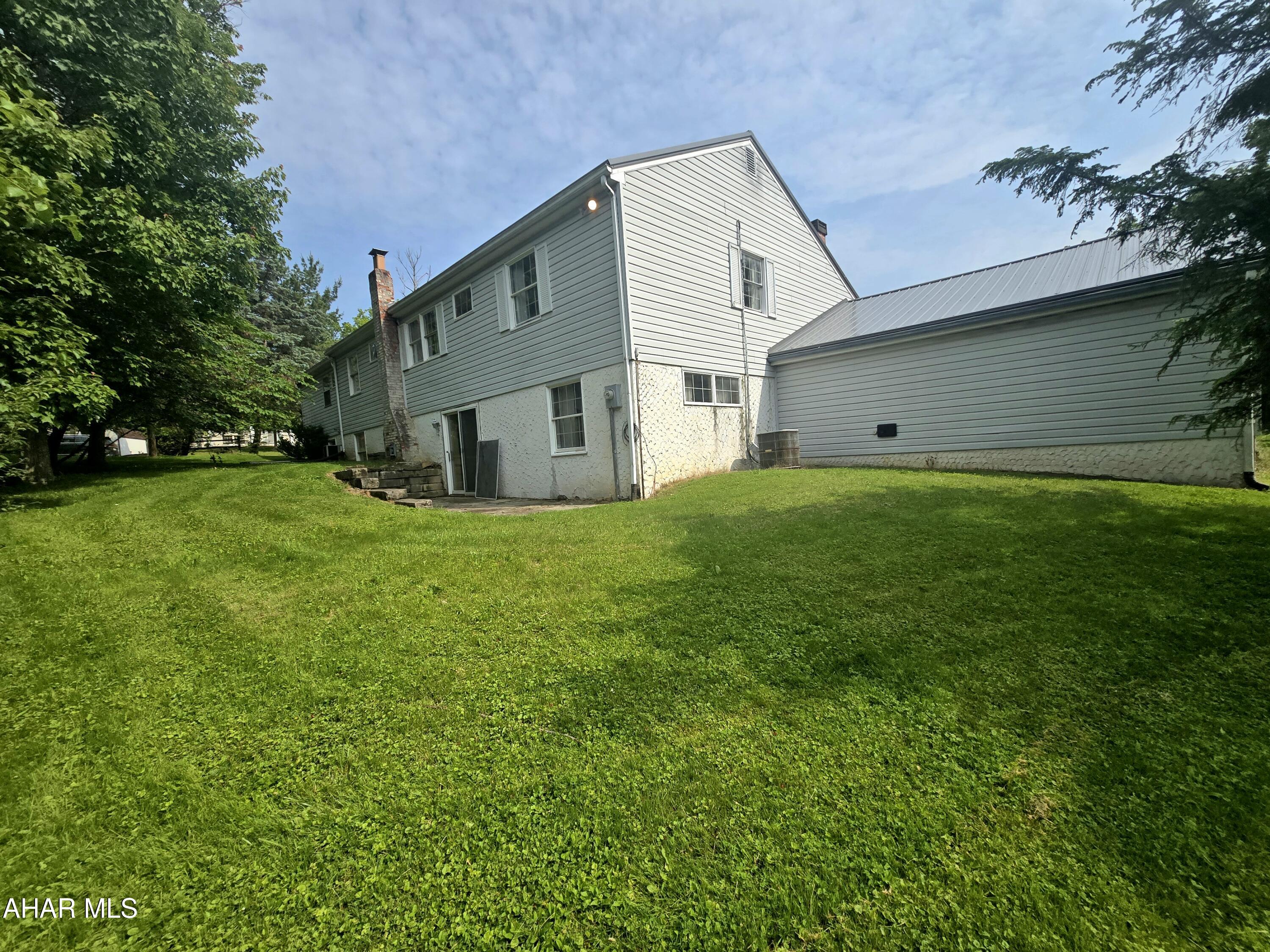 Holiday Manor - Residential