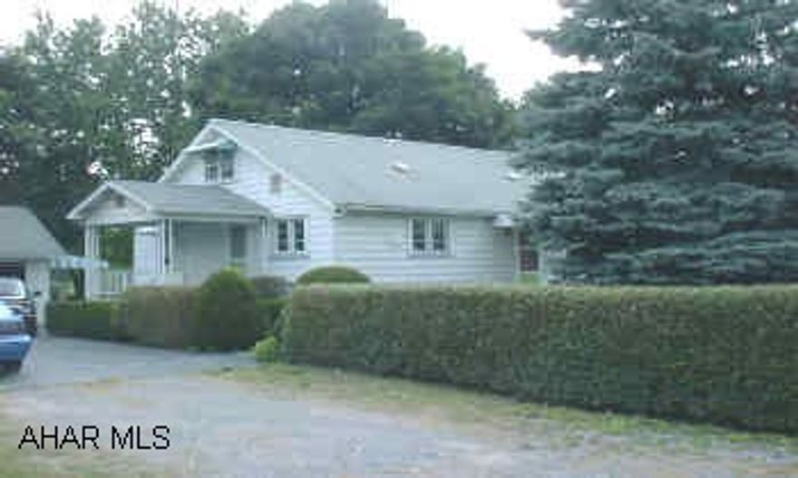 CAPE COD ON 90X142 LOT. 3 OR 4 BEDROOM. NEEDS WORK. DETACHED GARAGE. POSSIBLE OFFICE OR COMMERCIAL LOCATION. PLASTER WALLS. I-99 TO FREEDOM EXIT, EAST THRU MCKEE. SEE HOUSE ON RIGHT BEFORE SHEETZ.