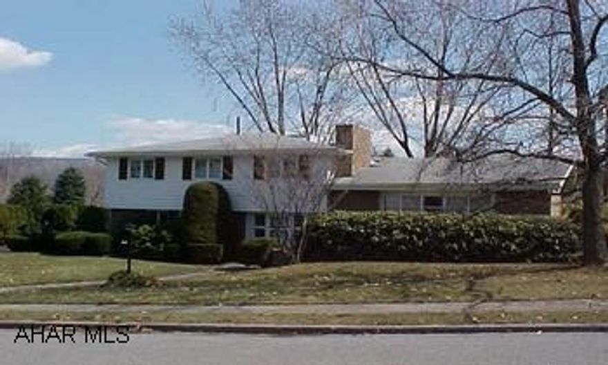 Original Tri-level  Well Kept- Owners are moving to Greystone-Summer '08- Delayed Possession Location, Location, Location!  Spacious Trilevel.  1 Owner- Well kept & Maintained everything original.  Must see!  Hardwood floors under carpet.  2 Parcels.