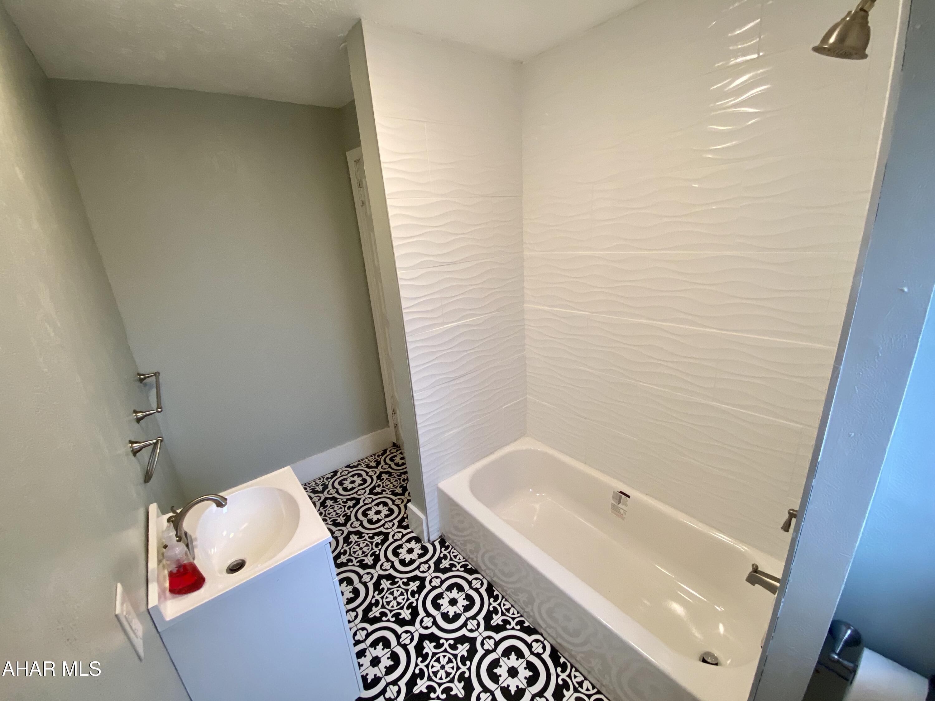 Juniata - Residential Income