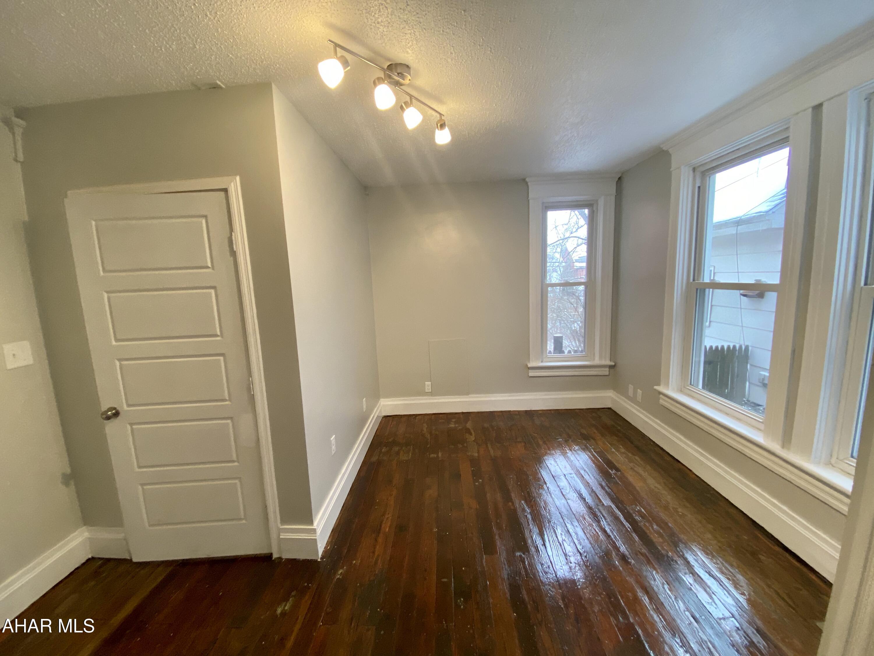 Juniata - Residential Income