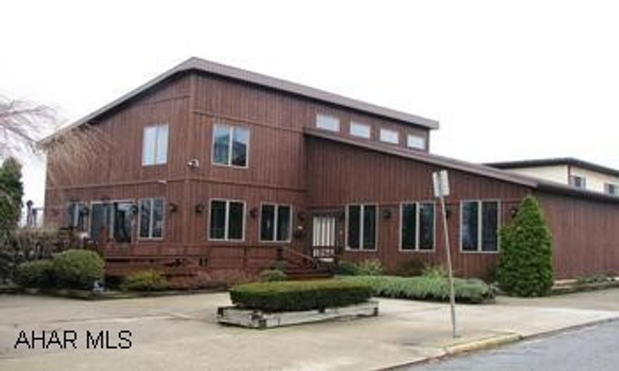 BEAUTIFUL CONTEMPORARY IN THE CITY. HW FLOORS, CEDAR-LINED CLOSETS, GOURMET KITCHEN W/ 2 OVENS AND 2 COOKTOPS. PLENTY OF COUNTER SPACE. 2ND FLOOR LOFT, WRAP AROUND DECK W/ VIEWS. VERY WELL MAINTAINED. EFFICIENT HEAT PUMP, GARAGE PARKING FOR 3 CARS. BEAUTIFUL CONTEMPORARY IN THE CITY. HW FLOORS, CEDAR-LINED CLOSETS, GOURMET KITCHEN W/ 2 OVENS AND 2 COOKTOPS. PLENTY OF COUNTER SPACE. 2ND FLOOR LOFT, WRAP AROUND DECK W/ VIEWS. VERY WELL MAINTAINED. EFFICIENT HEAT PUMP, OFF STREET PARKING FRONT AND REAR. GARAGE PARKING FOR 3 CARS.