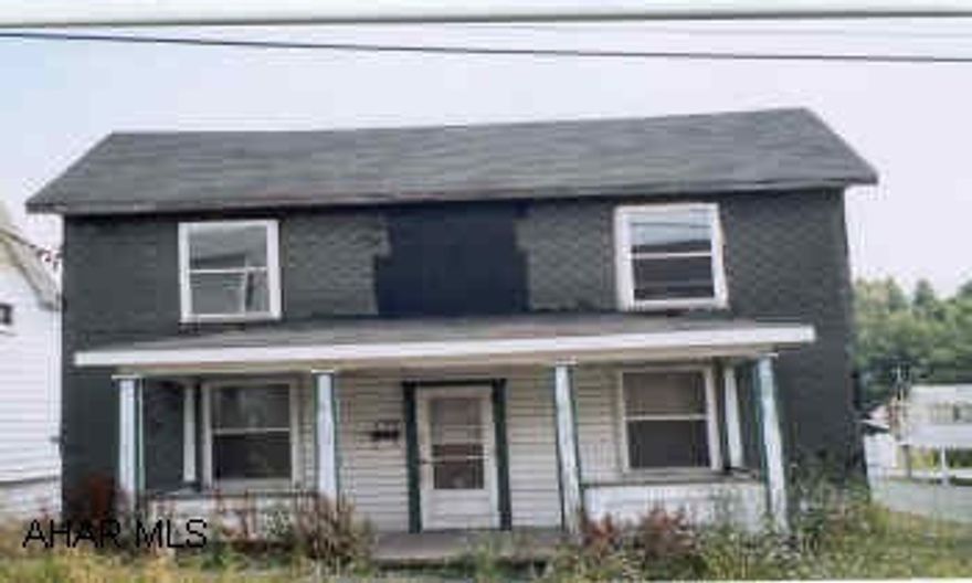 2-story home, 3BD, 1BA.  Needs TLC