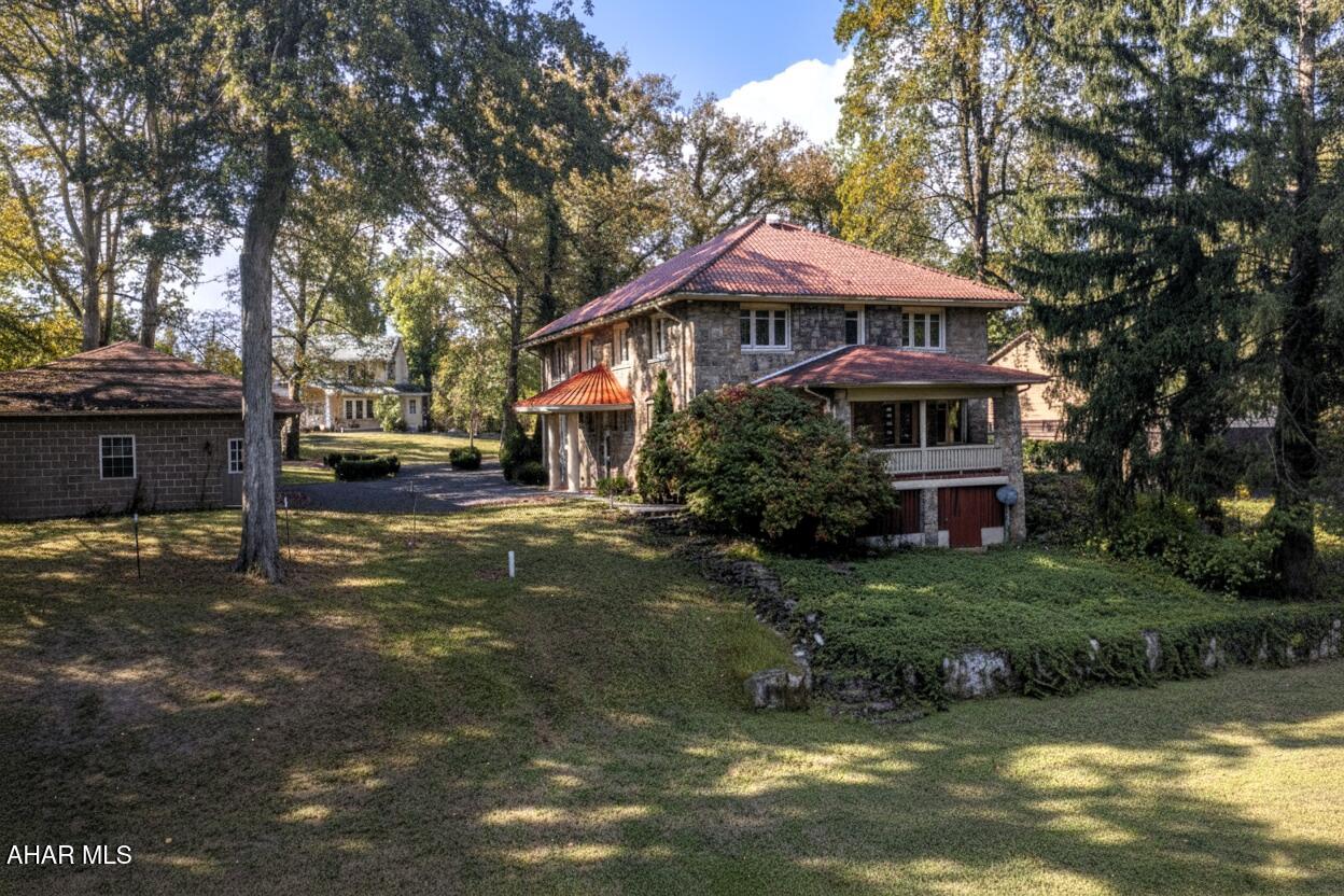 Baker Mansion - Residential