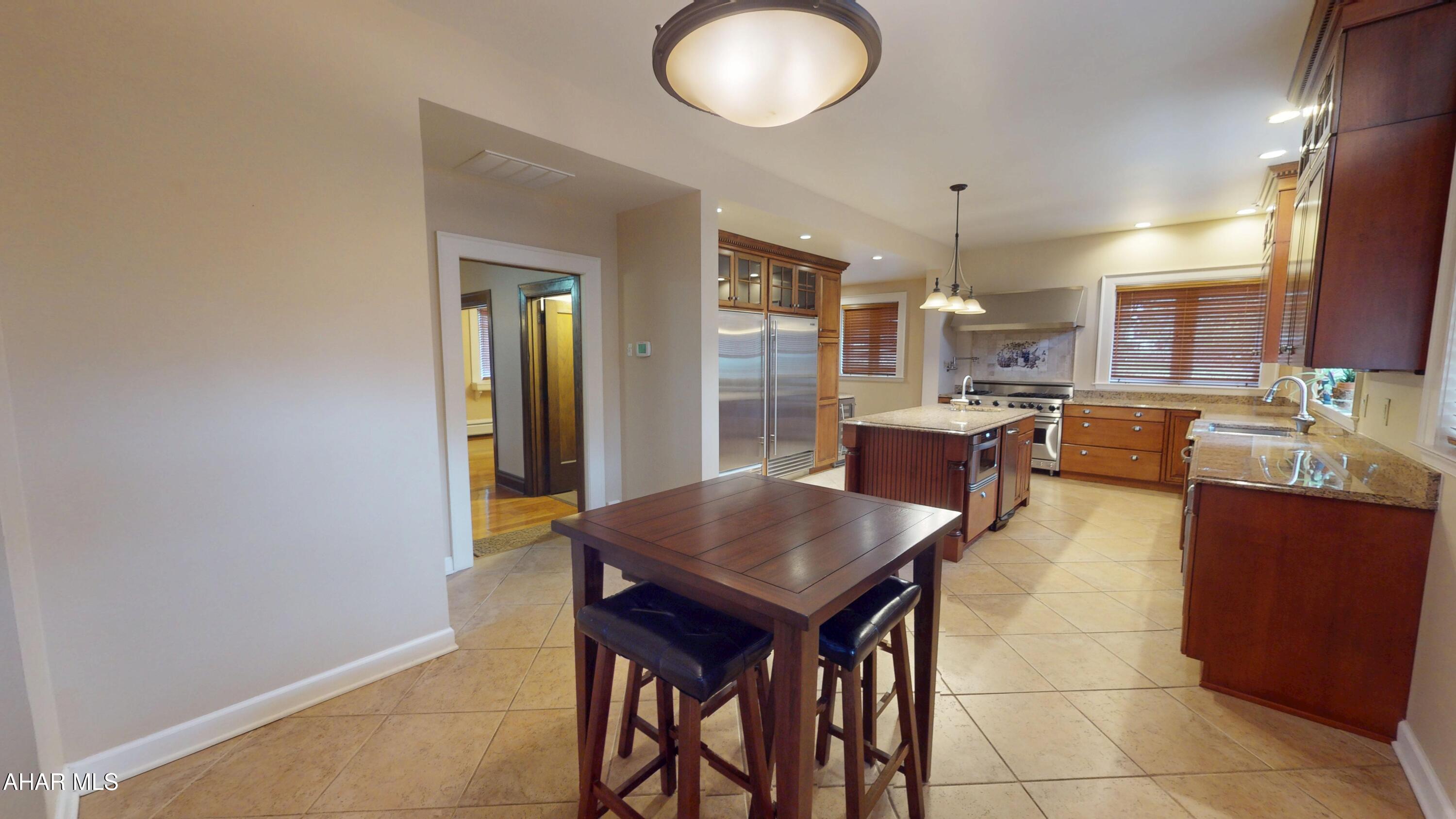 Baker Mansion - Residential