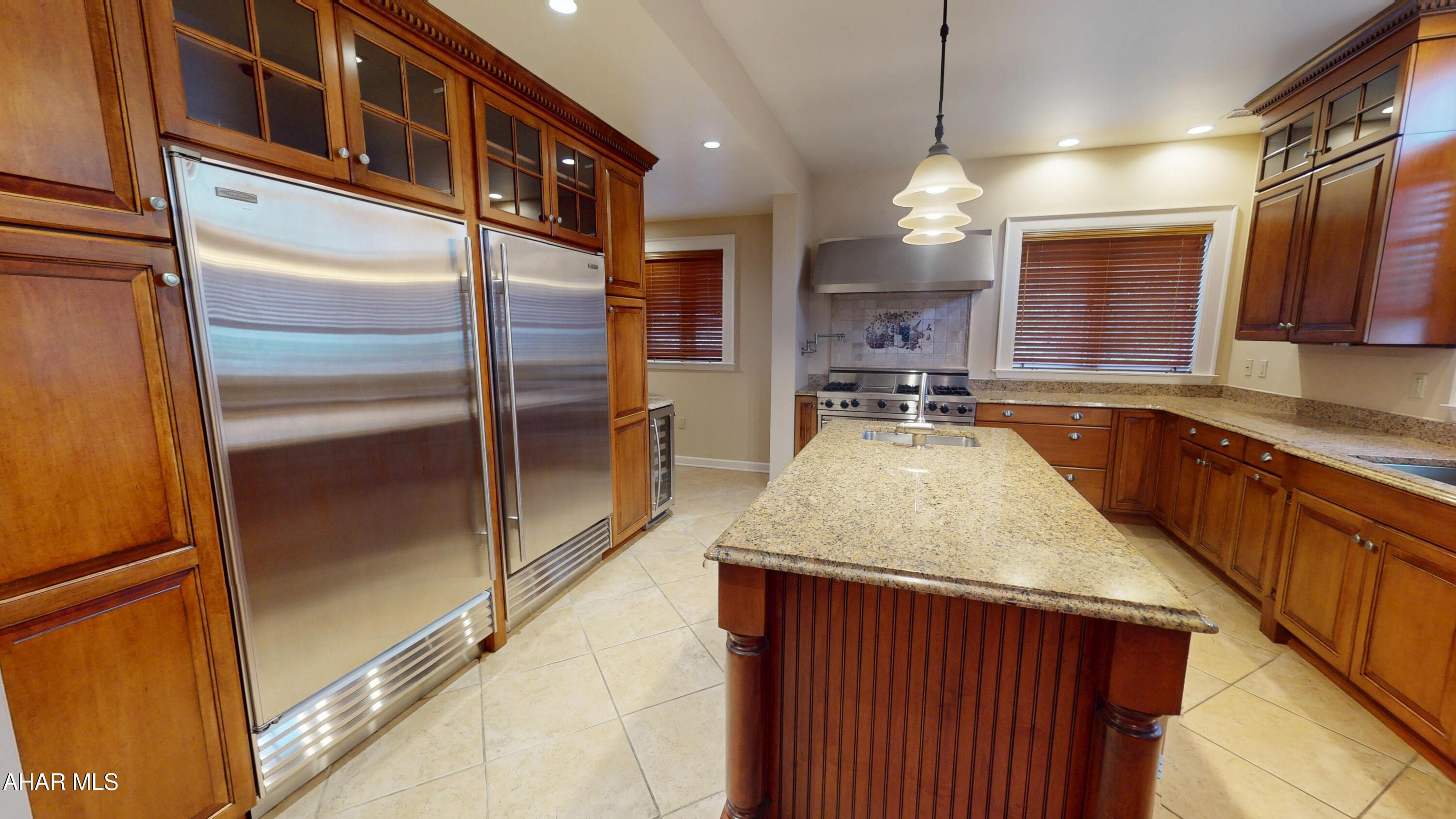 Baker Mansion - Residential