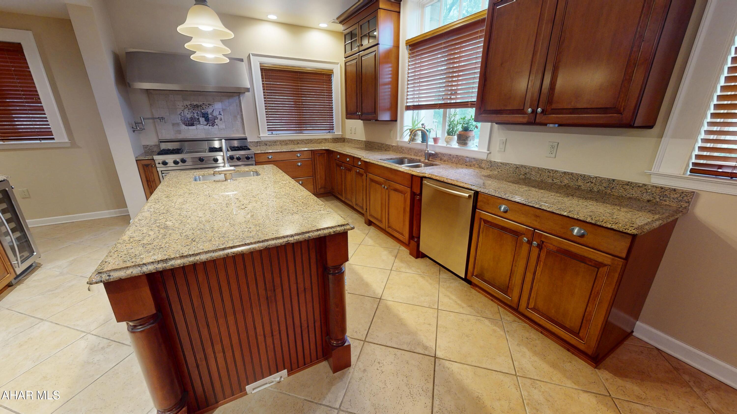 Baker Mansion - Residential