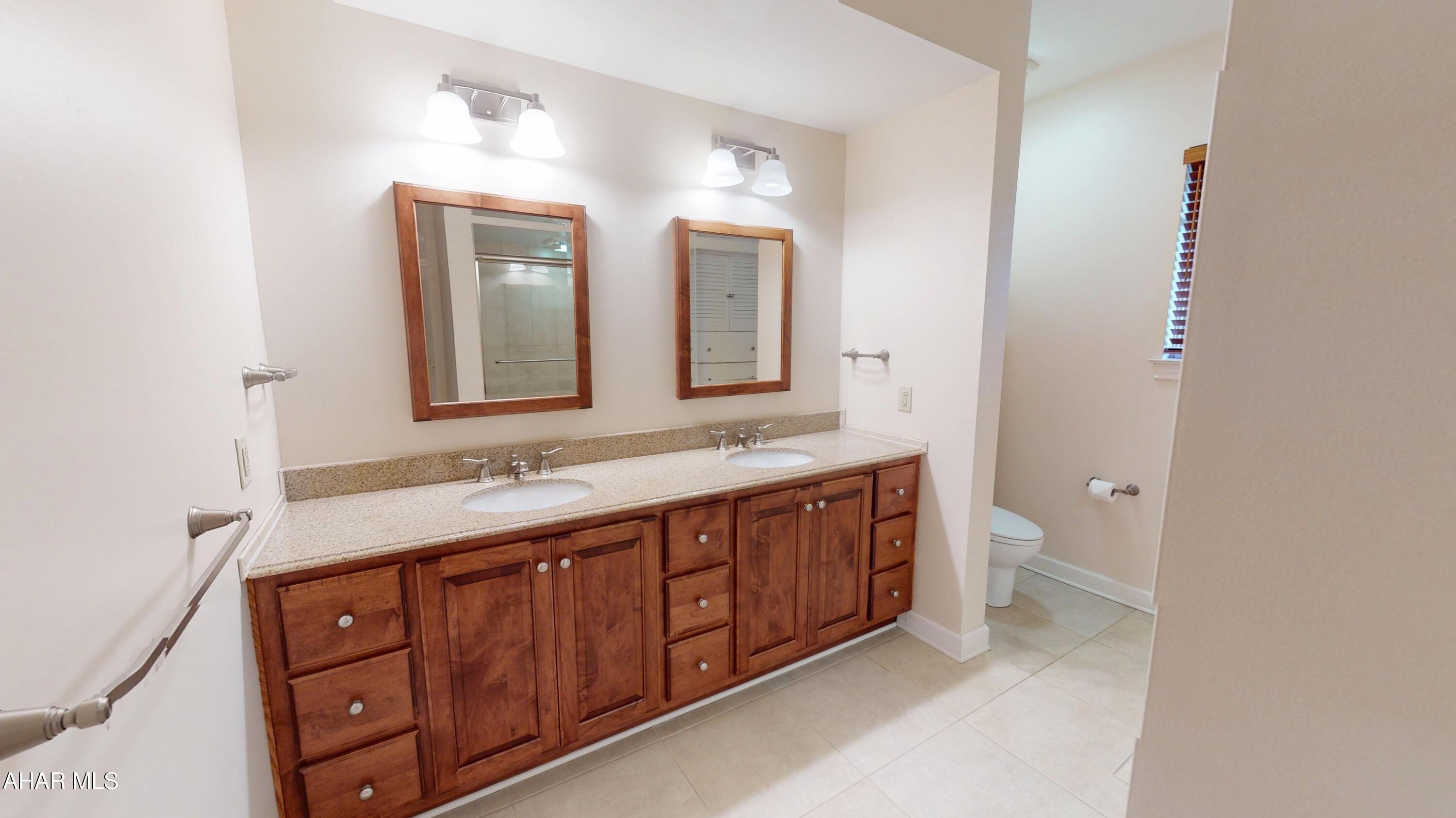 Baker Mansion - Residential