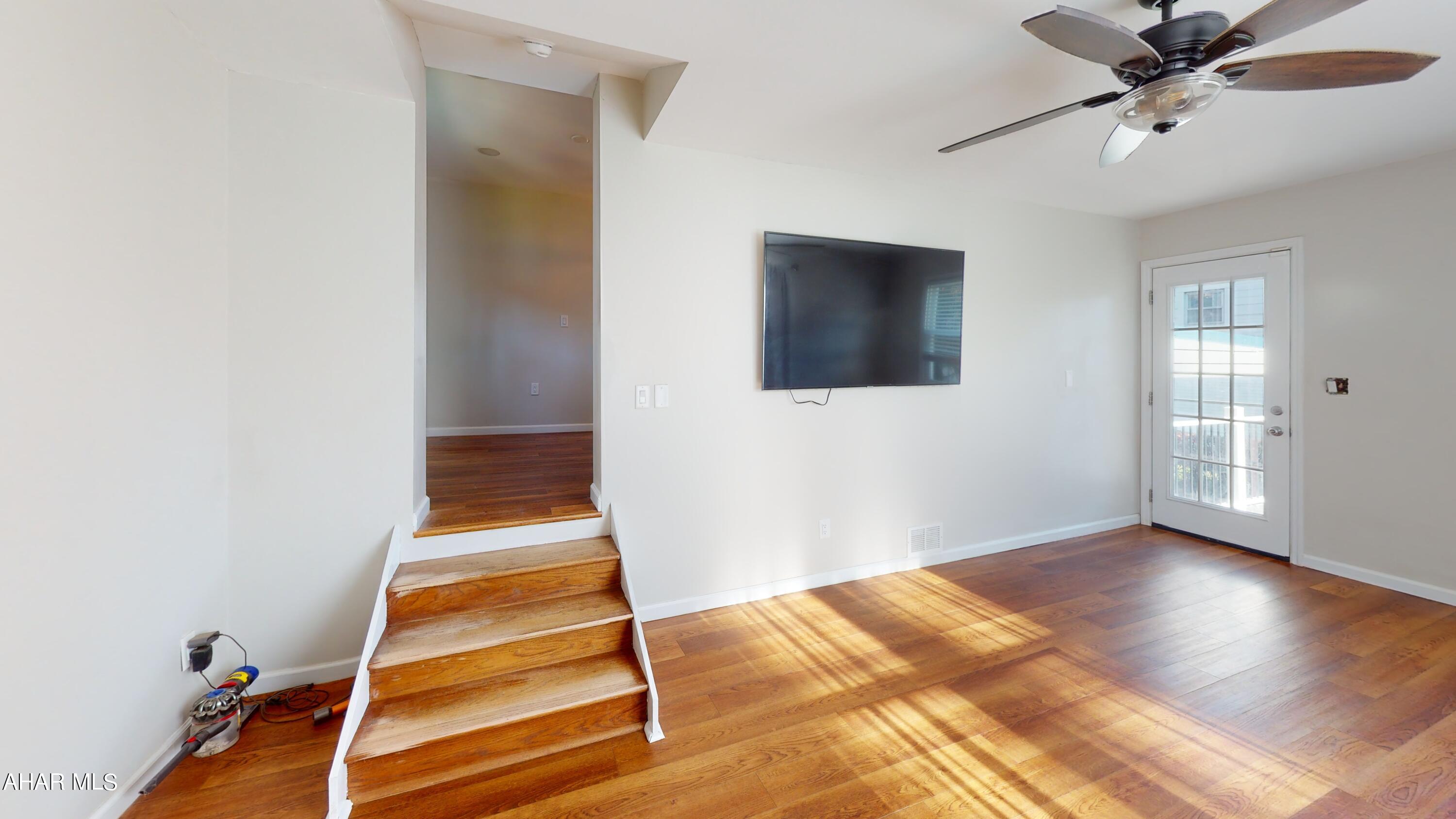 Juniata Gap - Residential