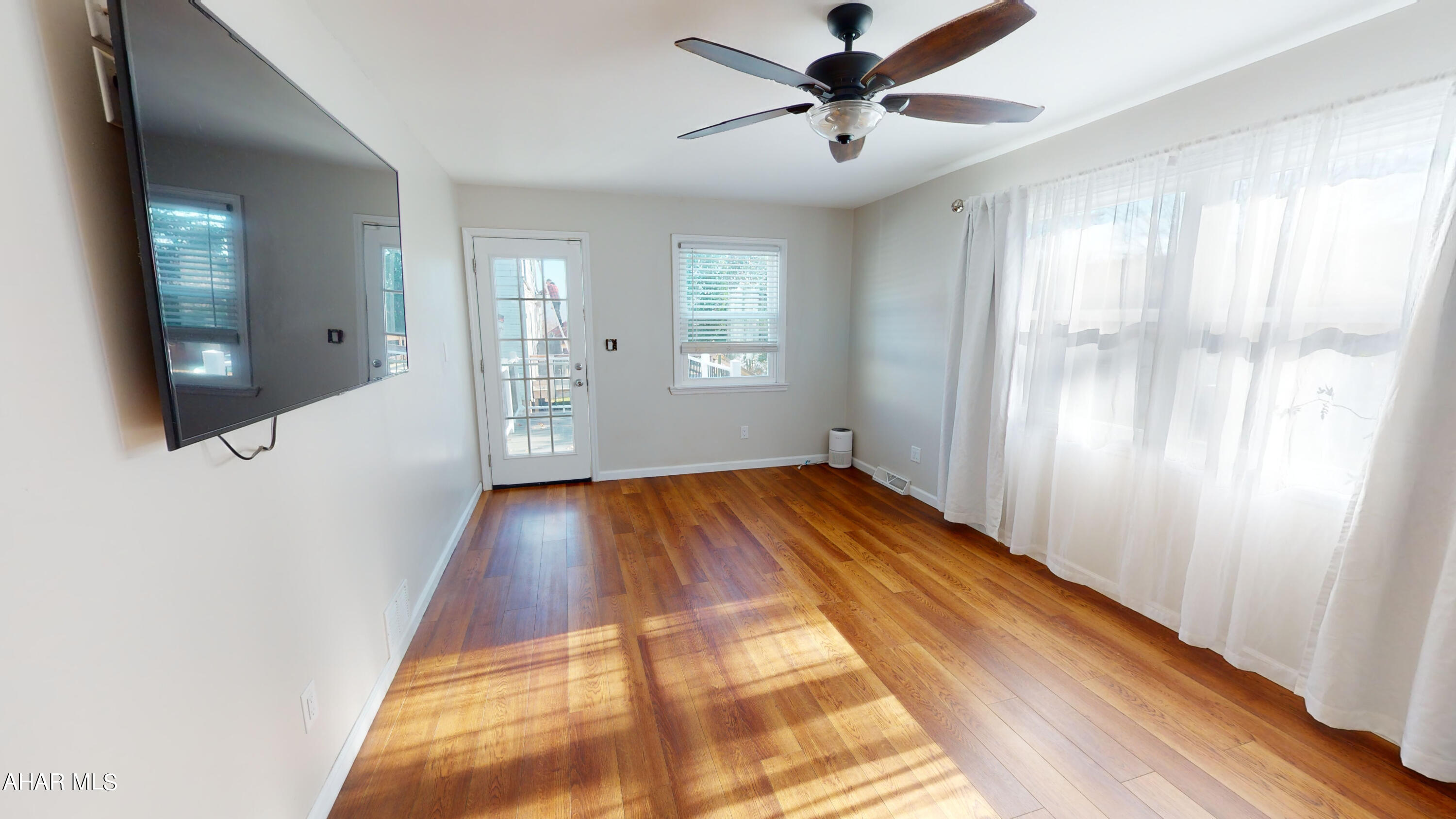 Juniata Gap - Residential