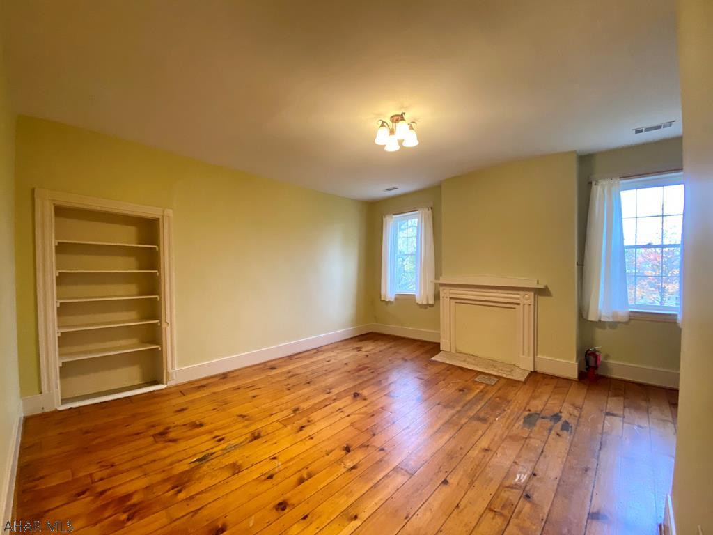 Unknown - Commercial Sale