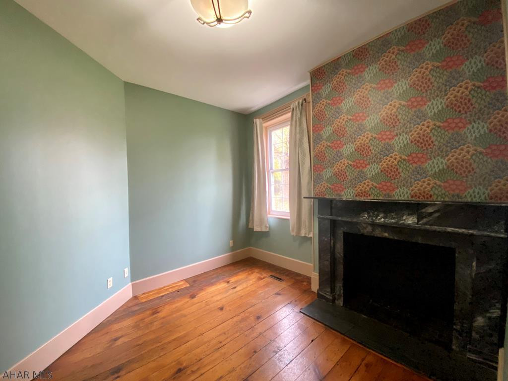 Unknown - Commercial Sale