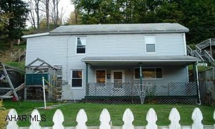 3 BEDROOM, 1 BATH TWO STORY IN THE BOROUGH.  OFF STREET PARKING.  CALL JOHN DAVIDHIZAR AT 207-9808 FOR YOUR VIEWING.