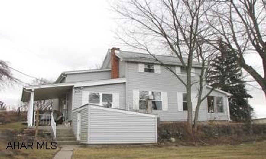 NEW WINDOWS, VINYL SIDING, BARN, SEVERAL OUT BUILDINGS, MAINTENANCE FREE EXTERIOR. CALL SHARON FOR SHOWINGS. 329-2516. NEW WINDOWS, VINYL SIDING, BARN, SEVERAL OUT BUILDINGS, MAINTENANCE FREE EXTERIOR. CALL SHARON FOR SHOWINGS. 329-2516.