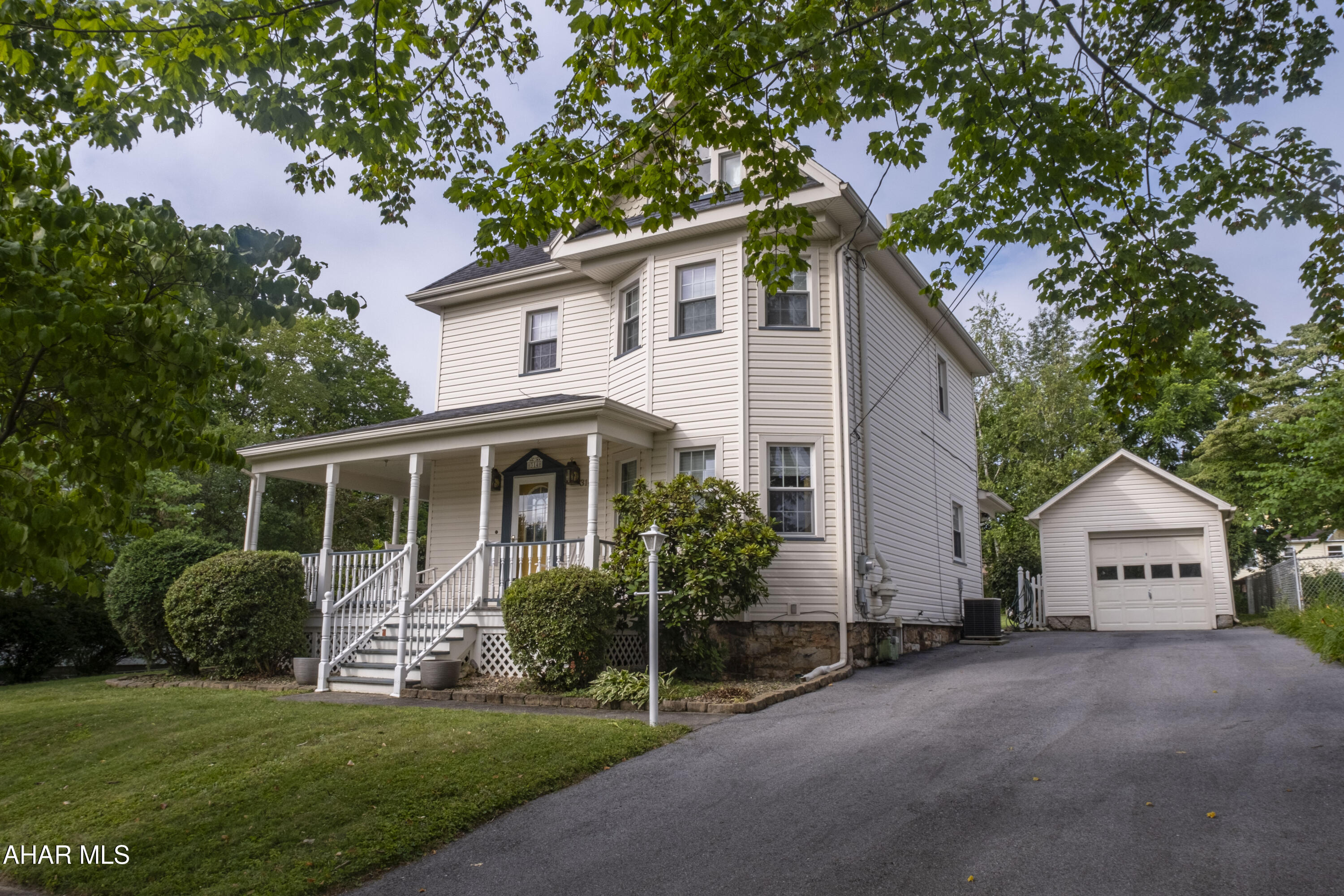 Llyswen - Residential