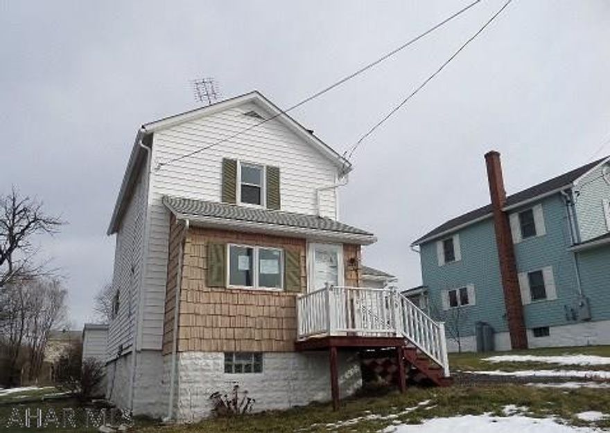 Property was built prior to 1978 and lead based paint potentially exits. Modern kitchen and bath, lots of potential