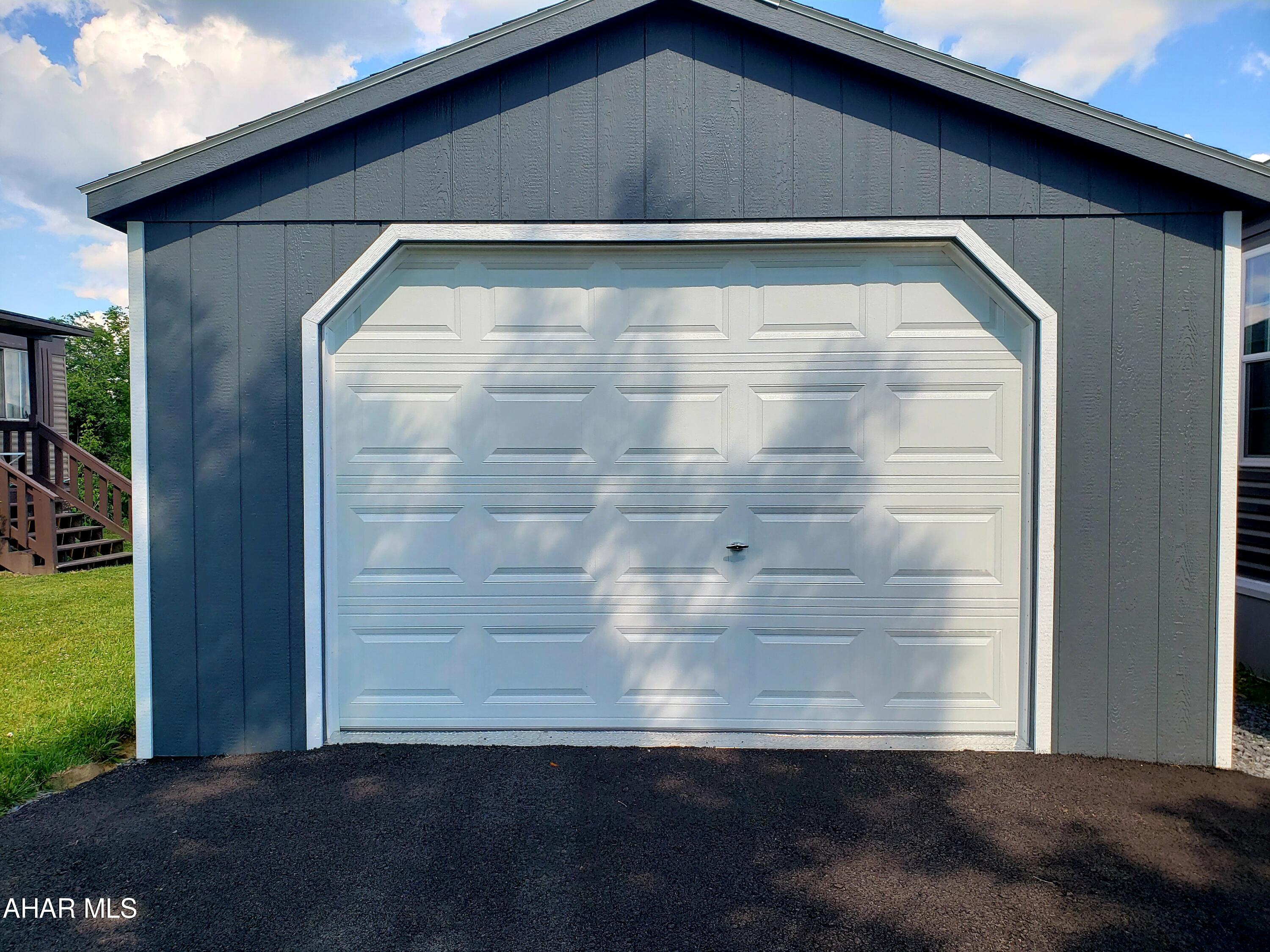 Maple Hollow - Residential