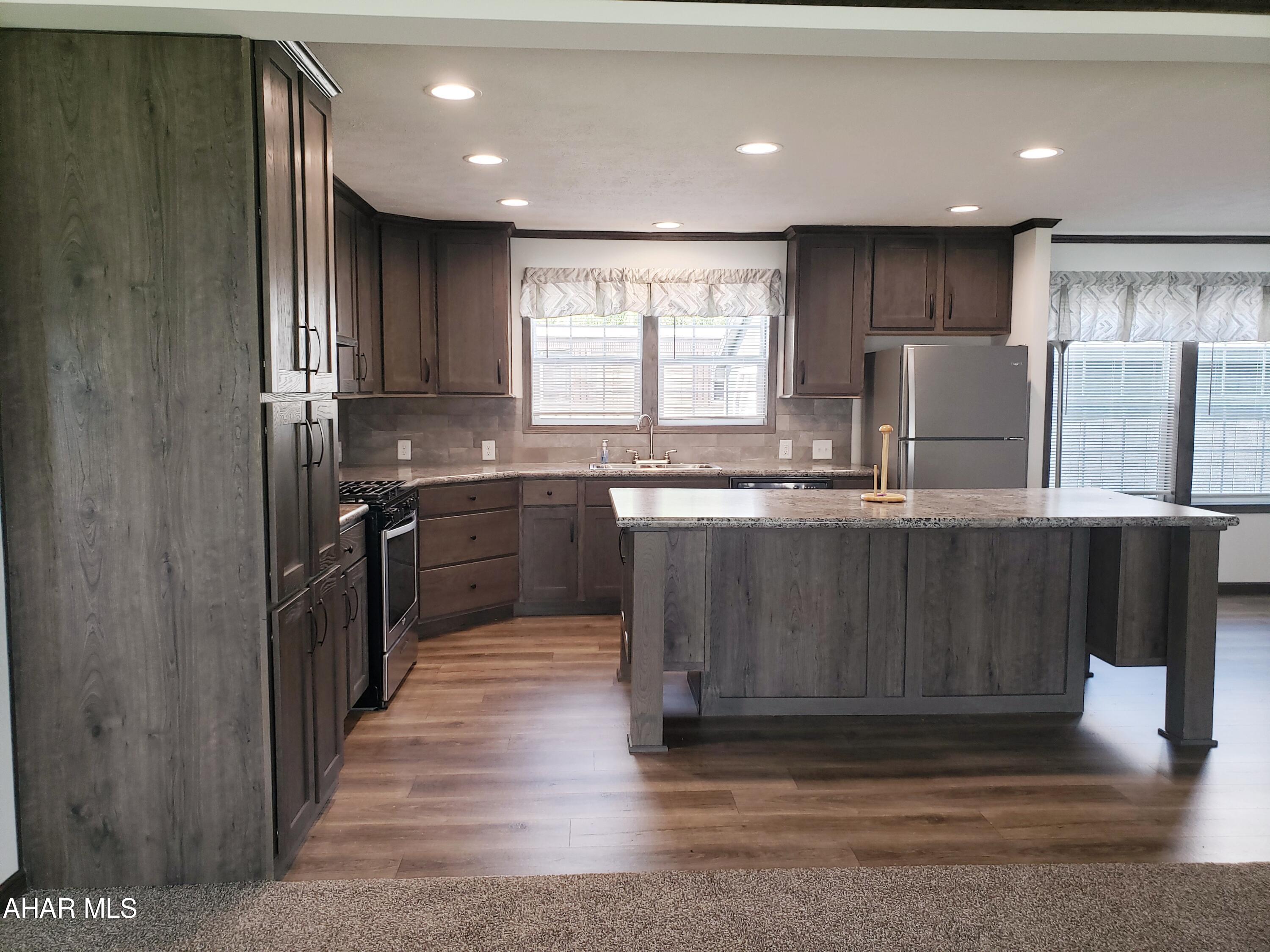 Maple Hollow - Residential