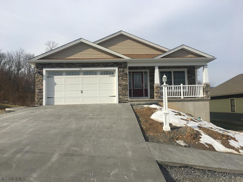 Church Hill Manor - Residential