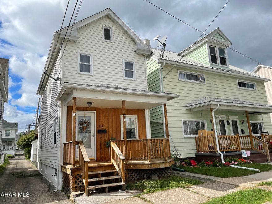 Very nice 3 bedroom home in Juniata. Close to schools. Eat in kitchen. Lots of counter space and cabinets. Convenient and Large Pantry. Great covered Deck off the kitchen. Fenced yard. One car detached garage. All appliances included. Microwave is brand new! Large Living room/Dining room combination. Great House!